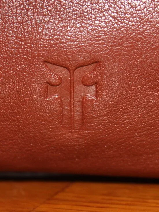 $348 Frye Cognac Whiskey Leather Side Pockets Hobo Tote Shoulder Bag - Picture 3 of 8